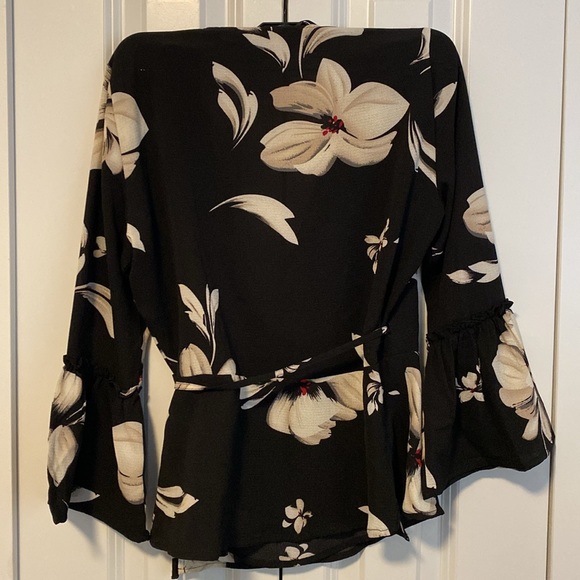 Only Blouse - Picture 2 of 4